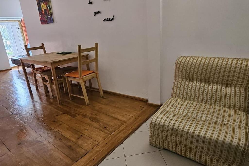 Apartment Rp House Perto Do Mar E Comercio Na Luisa Todi